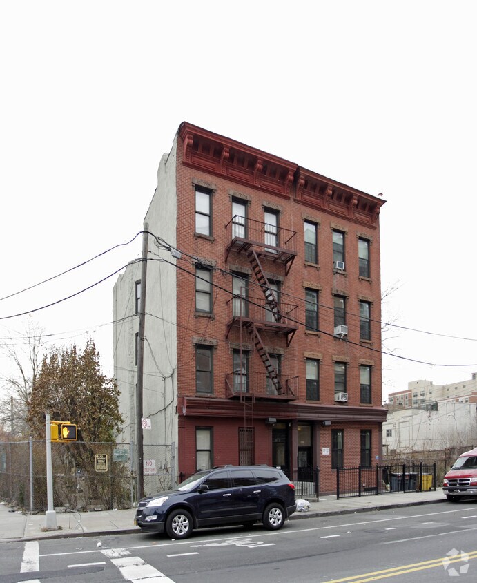 922 Melrose Ave, Bronx, NY 10451 Apartments in Bronx, NY