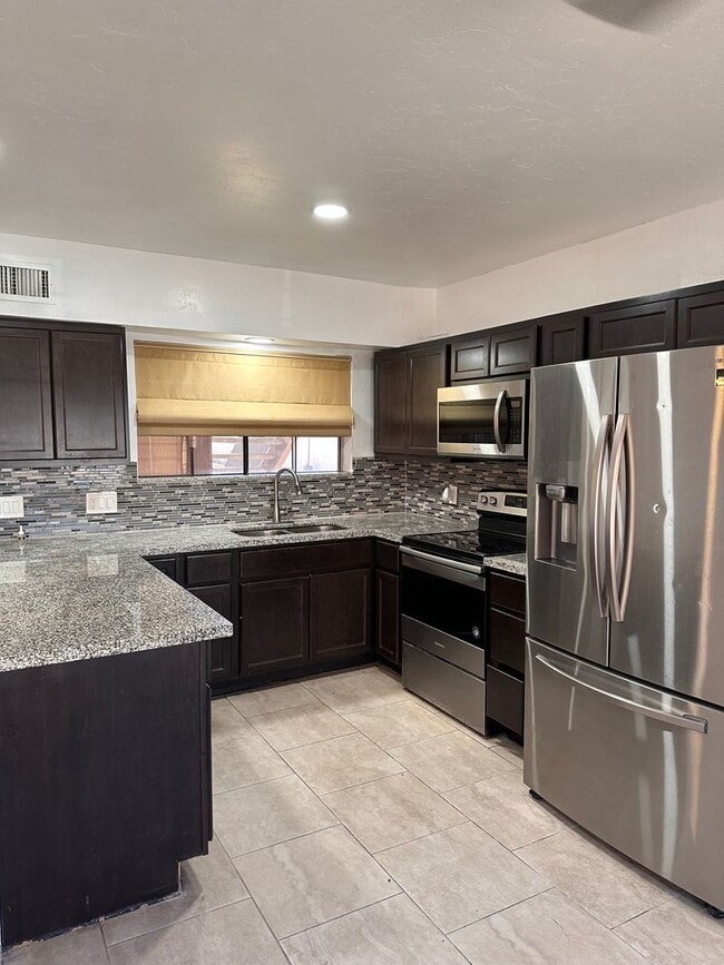 Photo - Woodbridge1720 Apartment