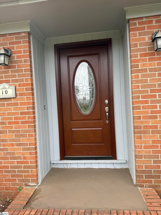 Building Photo - 10 Ellesmere Dr