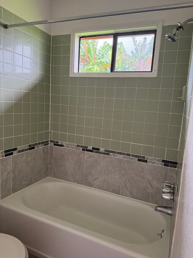 Building Photo - 3BR/2BA Home located in Hilo!