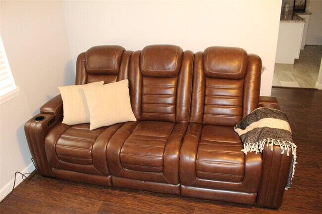 Building Photo - 2614 Cleburne St