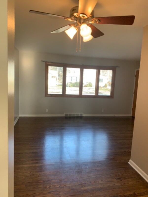 Foto del edificio - 3490 S 82nd St