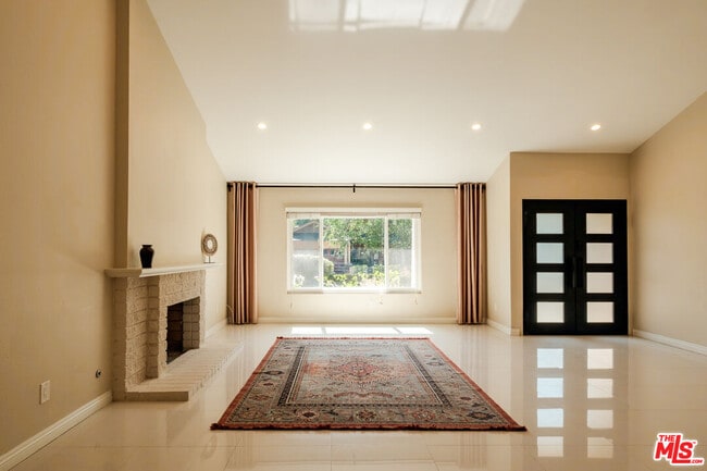 Building Photo - 3194 Rossini Pl