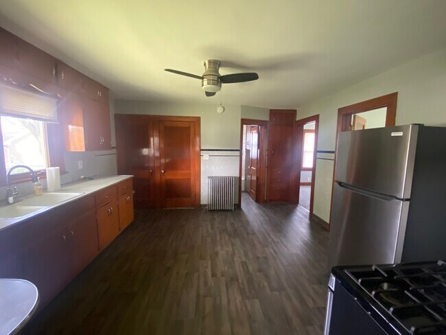 Foto del edificio - 930 E North St