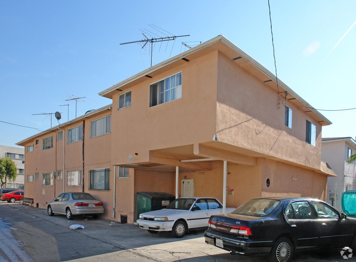 Building Photo - 1417 S Bedford St