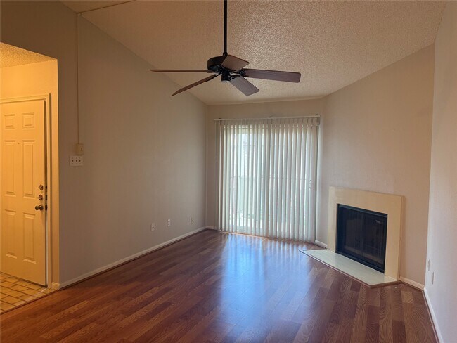 Building Photo - 2120 El Paseo St