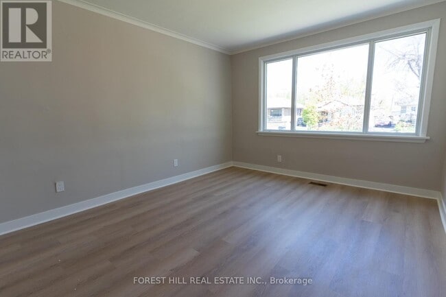 Photo du bâtiment - 28 Paula Blvd