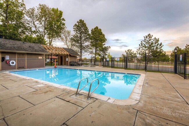 Foto del edificio - 4899 S Dudley St