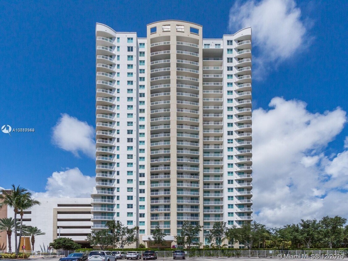 1755 E Hallandale Beach Blvd Unit MEZ7E, Hallandale Beach, FL 33009