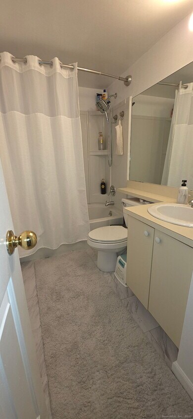 Foto principal - 97 Highland Rd