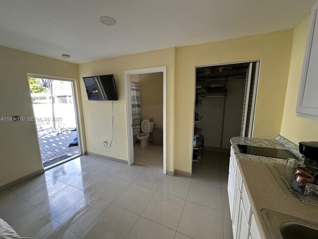 Foto del edificio - 5440 SW 101st Ave