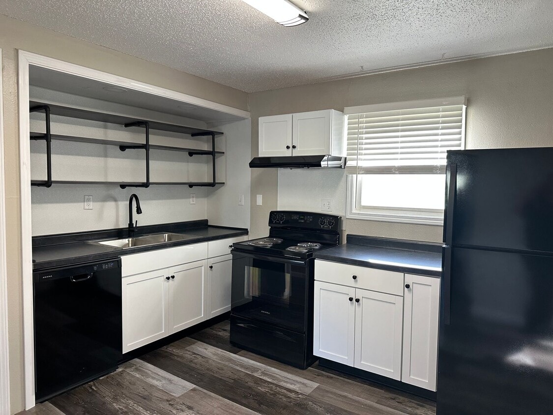 McCook Apartments Apartments in North Sioux City, SD