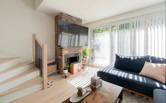 Foto del edificio - 924 W Wrightwood Ave