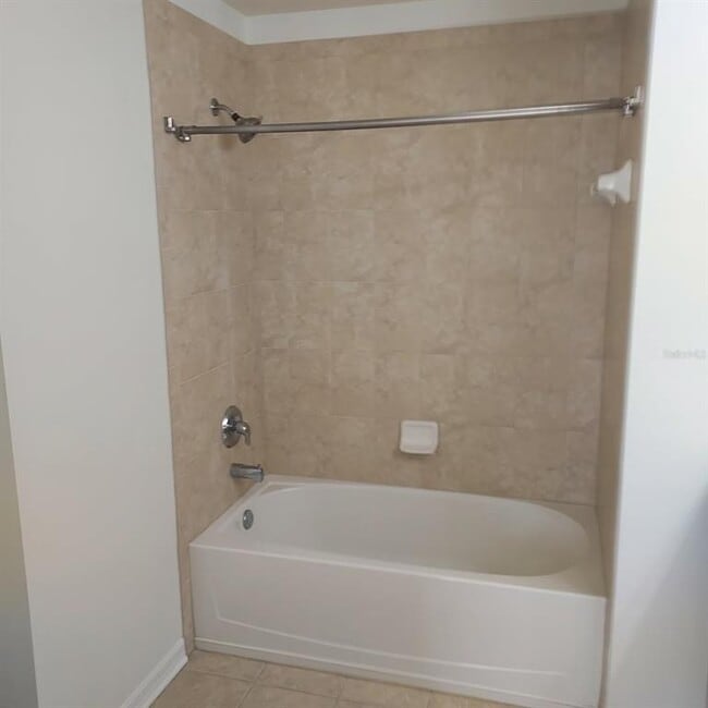 Foto del edificio - 6723 Holly Heath Dr