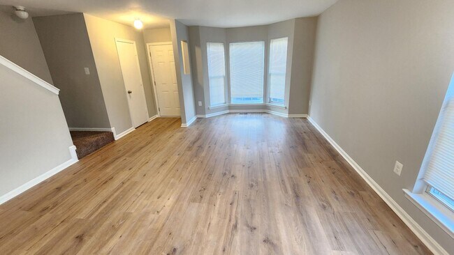 Foto del edificio - Beautiful 3 Bedroom 1.5 Bathroom Town Home