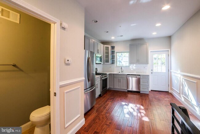 Foto del edificio - 2340 Greenwich St