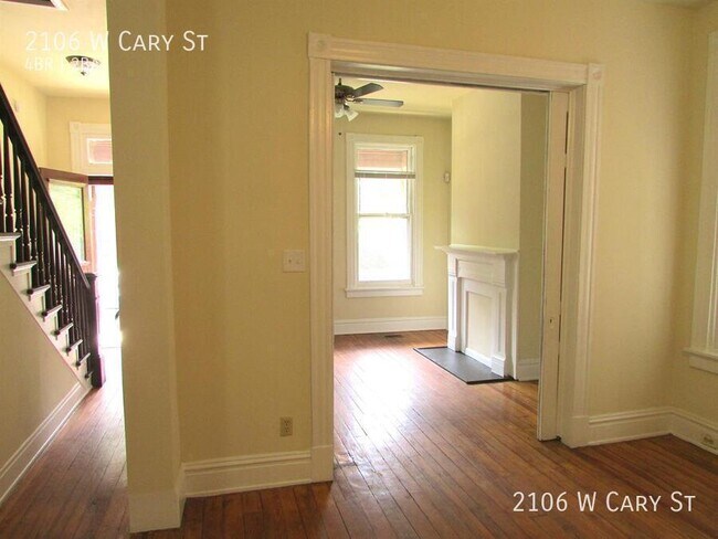 Foto del edificio - Cozy 4BR/2BA with Modern Touches