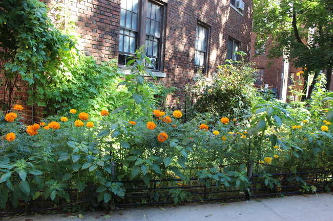 Building Photo - 2759 Barker Ave