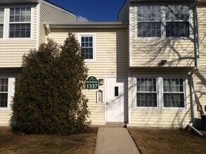 Building Photo - 1337 E Wyndham Cir