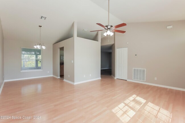 Foto del edificio - 3780 6th Ln