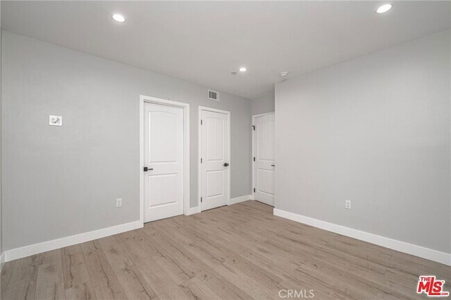 Foto del edificio - 433 W Gage Ave