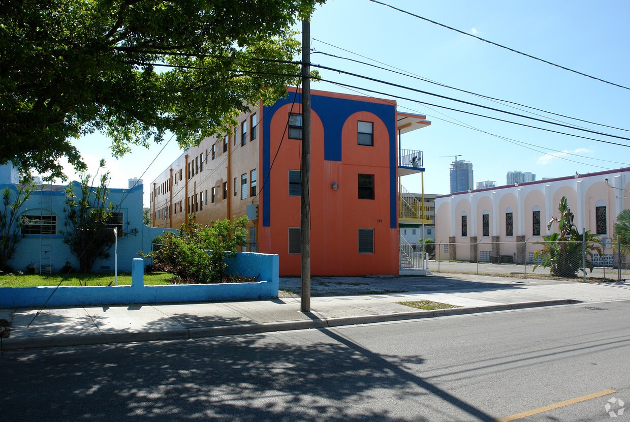 Building Photo - 1767 NW 3rd Ave