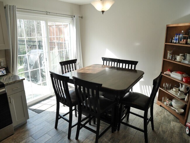 Foto del edificio - Beautiful Townhouse- Taneytown, MD