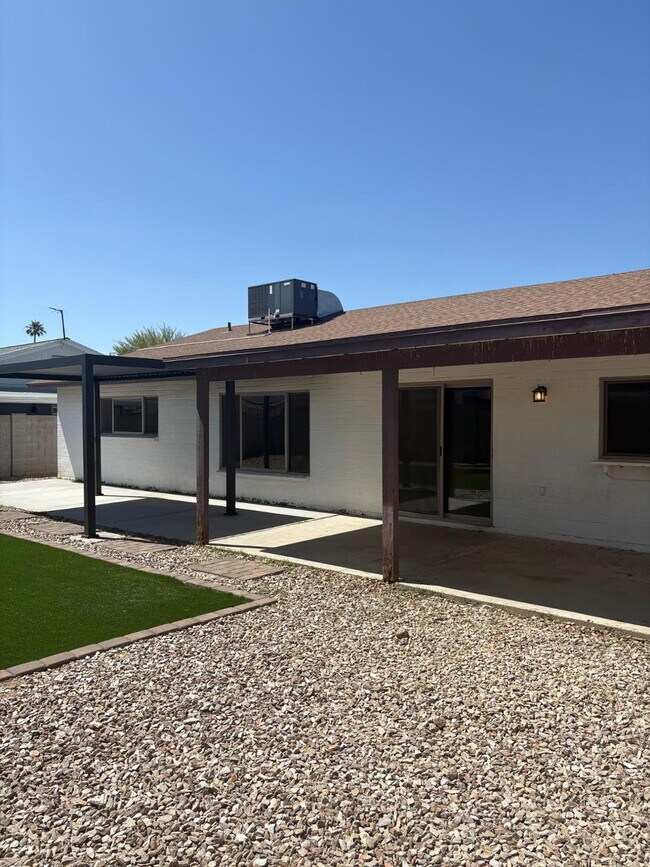 Building Photo - 4919 W Ironwood Dr
