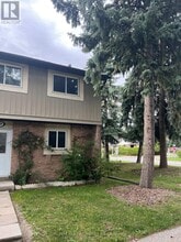 Building Photo - 93 Hansen Rd N