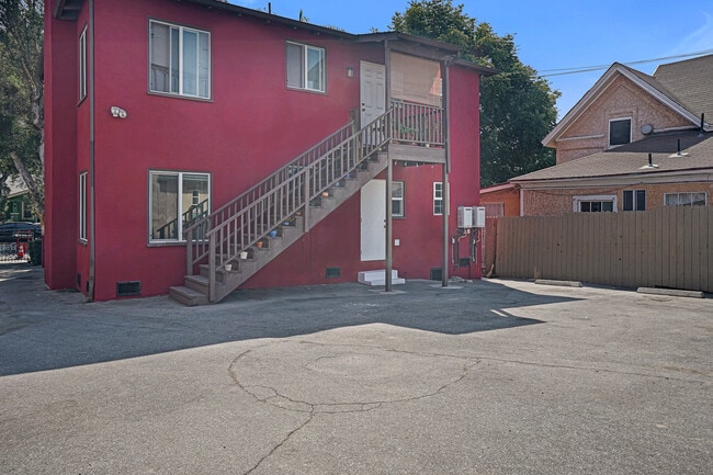 Building Photo - 615 N Coronado St