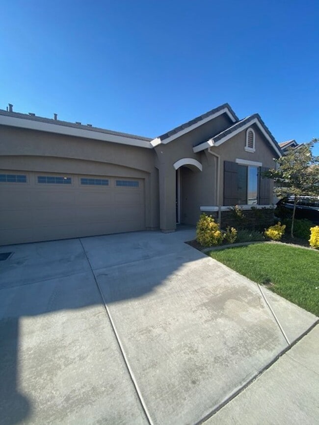 Building Photo - 2256 Ranch View Dr