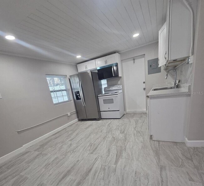 Foto del edificio - 712 S Clyde Ave