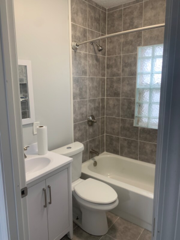 13717 Caine Ave Cleveland, OH 44105 – photo 3