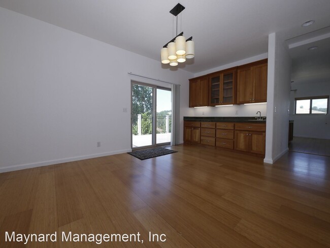 Building Photo - 3 br, 2.5 bath House - 272 California St.
