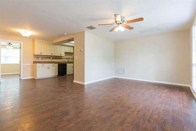 Building Photo - 4204 Newbury Dr