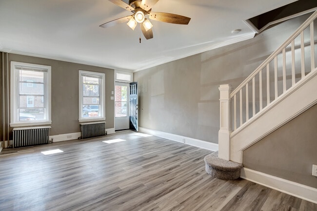 Living room - 1909 W 8th St