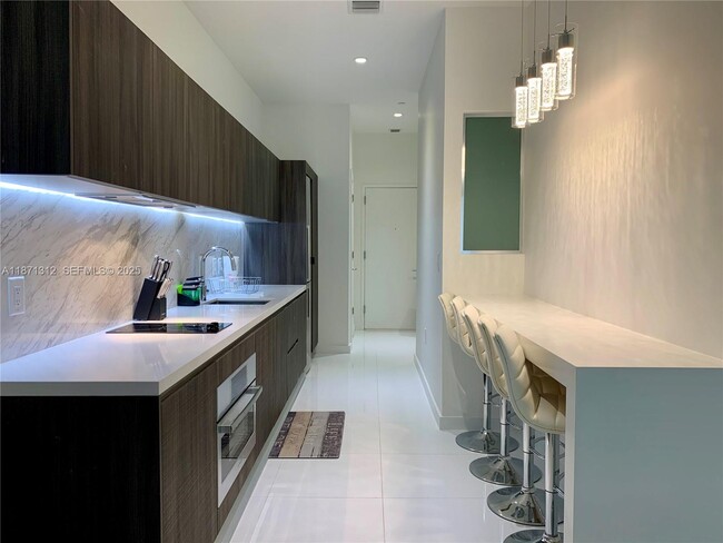 Foto del edificio - 851 NE 1st Ave