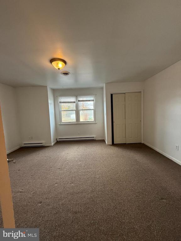 Foto del edificio - 1123 Almond Rd