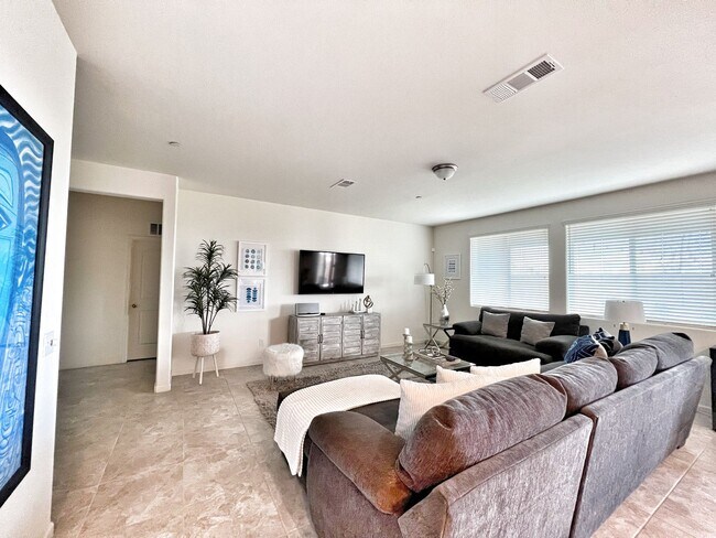 Foto del edificio - Beautiful Home for rent in Visalia, Ca