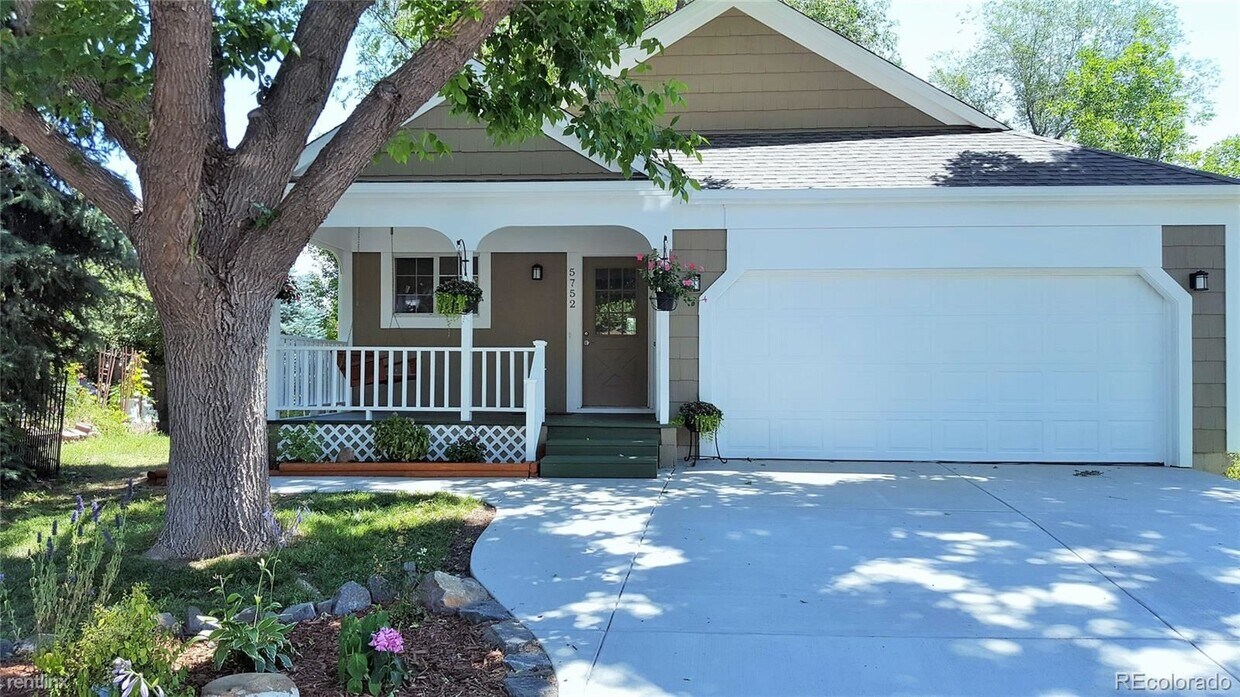 Primary Photo - 3 br, 2 bath House - 5752 West 61st Drive