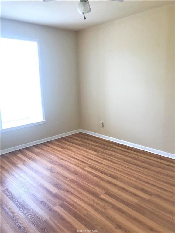 Building Photo - 400 Nagle St