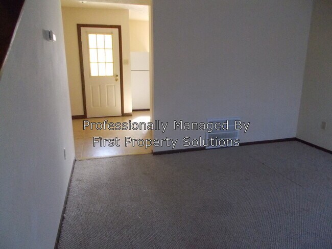 Building Photo - 82 Beagle Club Rd