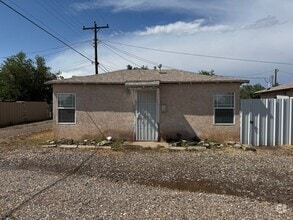 Building Photo - 1105 W Alameda St