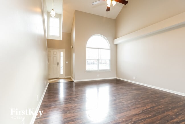 Building Photo - 1316 Sunray Dr