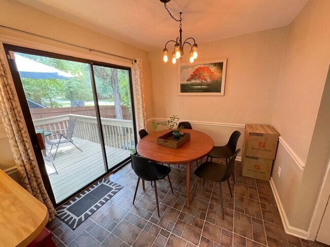 Building Photo - Quiet 3 bedroom cul-de-sac home in Rolling...