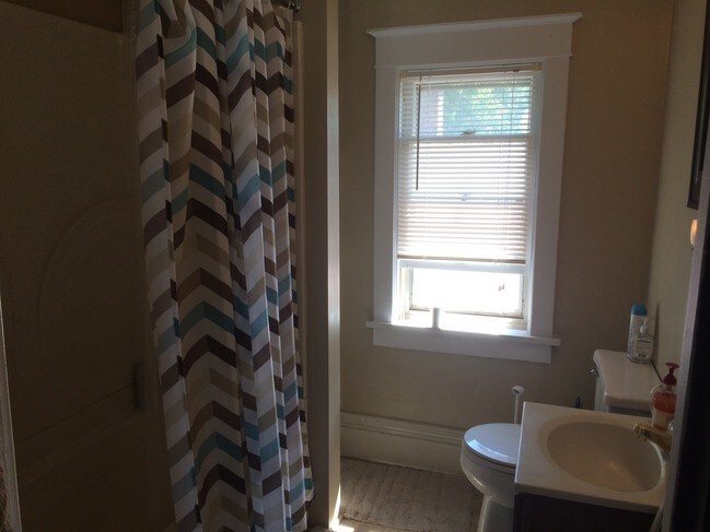 Foto del edificio - 128 Rock St