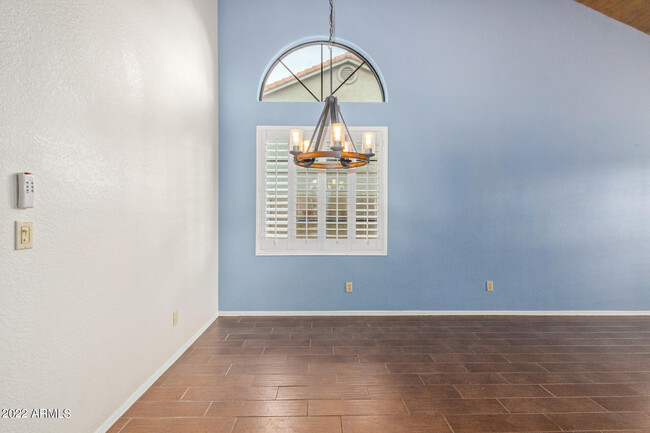 Foto del edificio - 7917 E Joshua Tree Ln