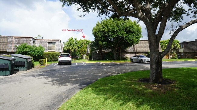 Building Photo - 1555 Fores Forest Lk