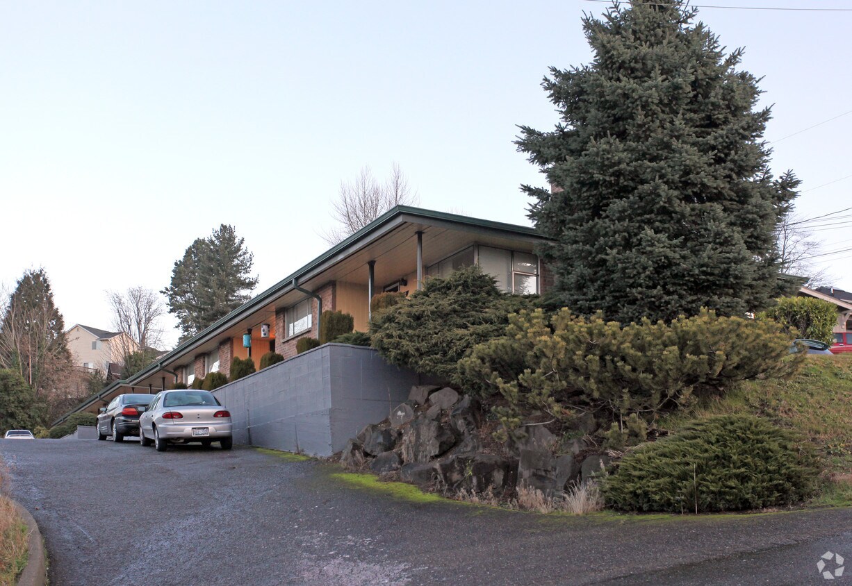 Foto del edificio - 652-662 Sunset Bl. N.E.