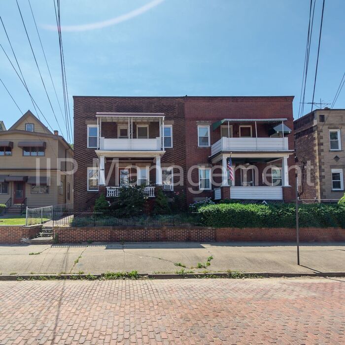 Primary Photo - 2105 Murray Hill Rd